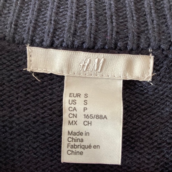 H&M Navy Cable Knit Sweater - Picture 4 of 4